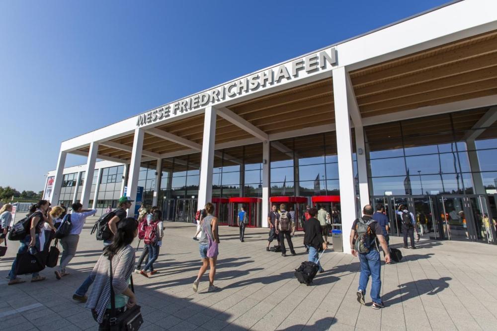 Moderne Einliegerwohnung Amara - Friedrichshafen Am Bodensee Exterior foto