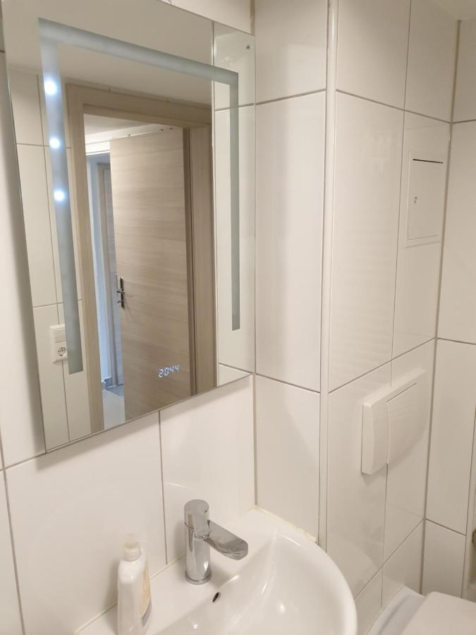Moderne Einliegerwohnung Amara - Friedrichshafen Am Bodensee Exterior foto